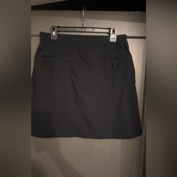 Baleaf Women's Black Skirt With Shorts Activewear - Picture 4 of 6